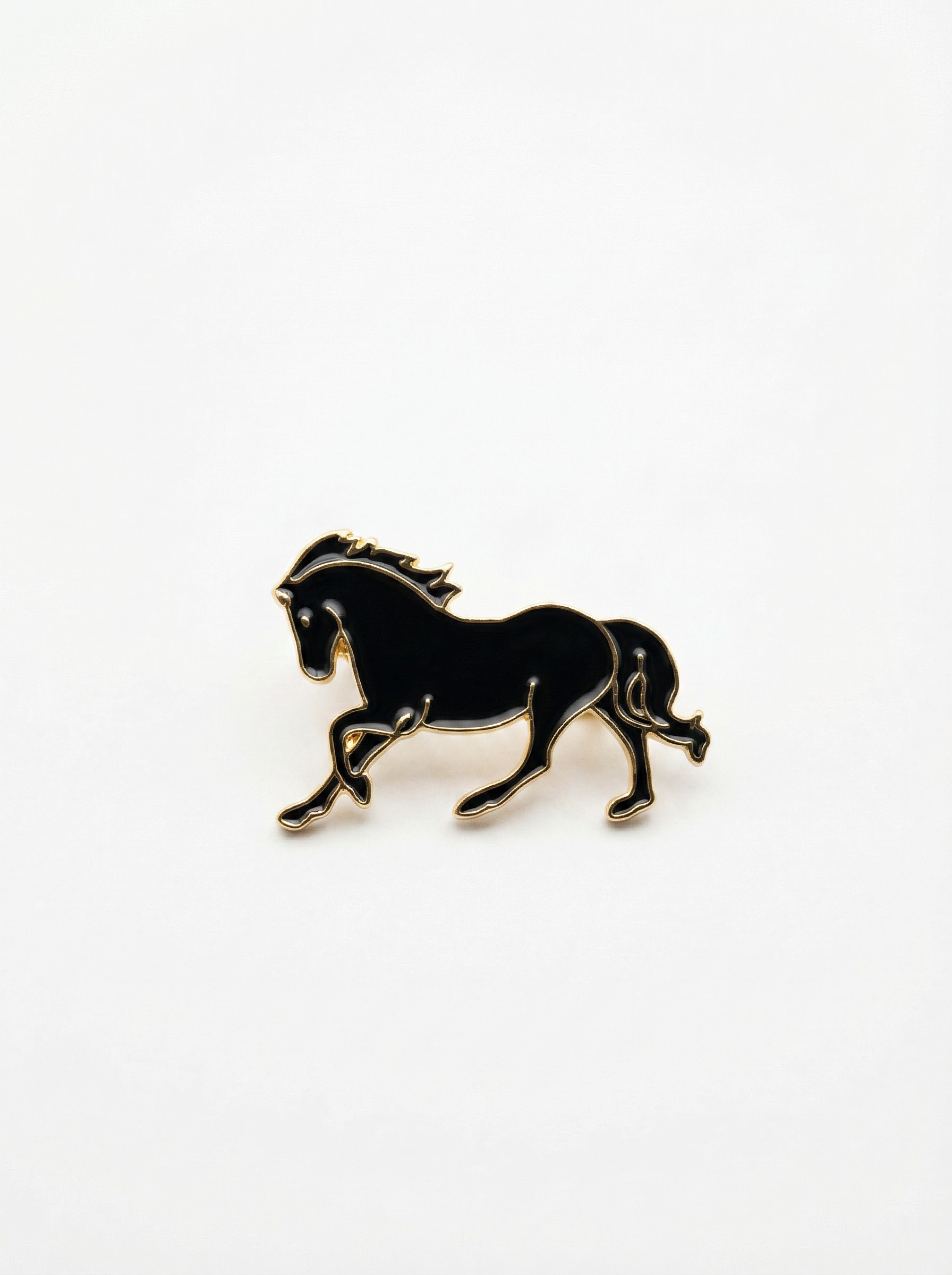 Prendedor Caballo Negro Contorno Dorado
